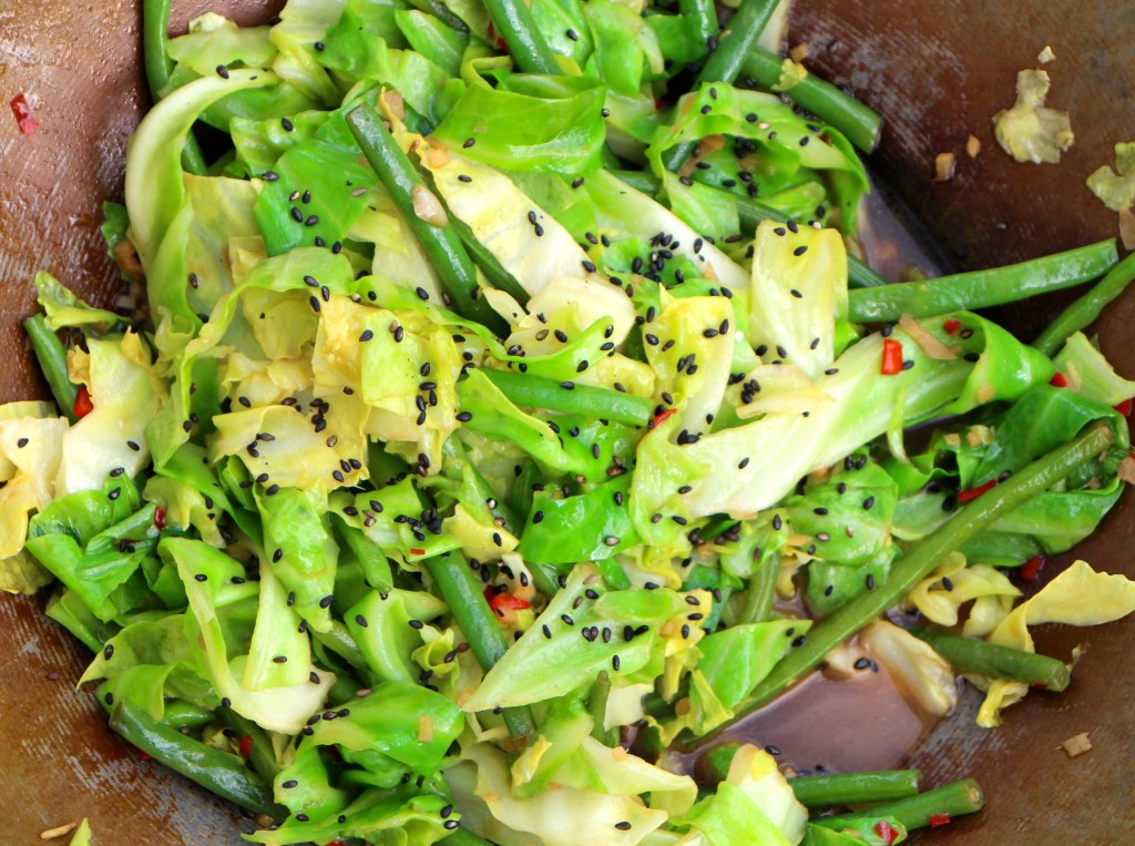 Stir-fried cabbage and green&nbsp;beans