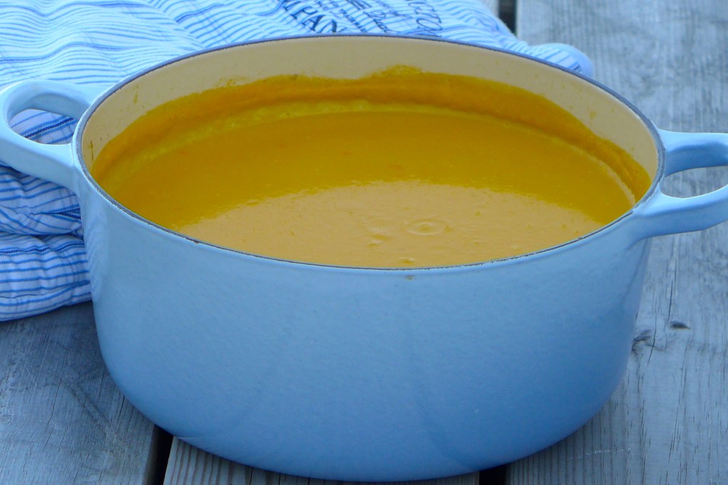 Spicy carrot soup