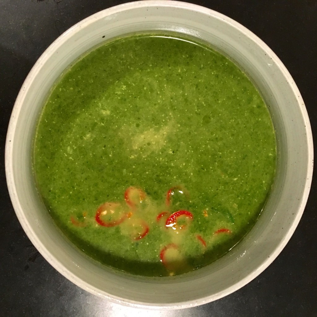 Spicy spinatsuppe
