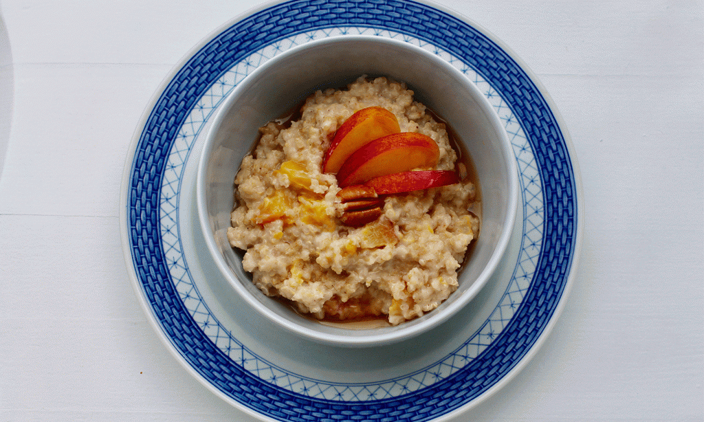 Havregrøt med quinoa og&nbsp;nektariner