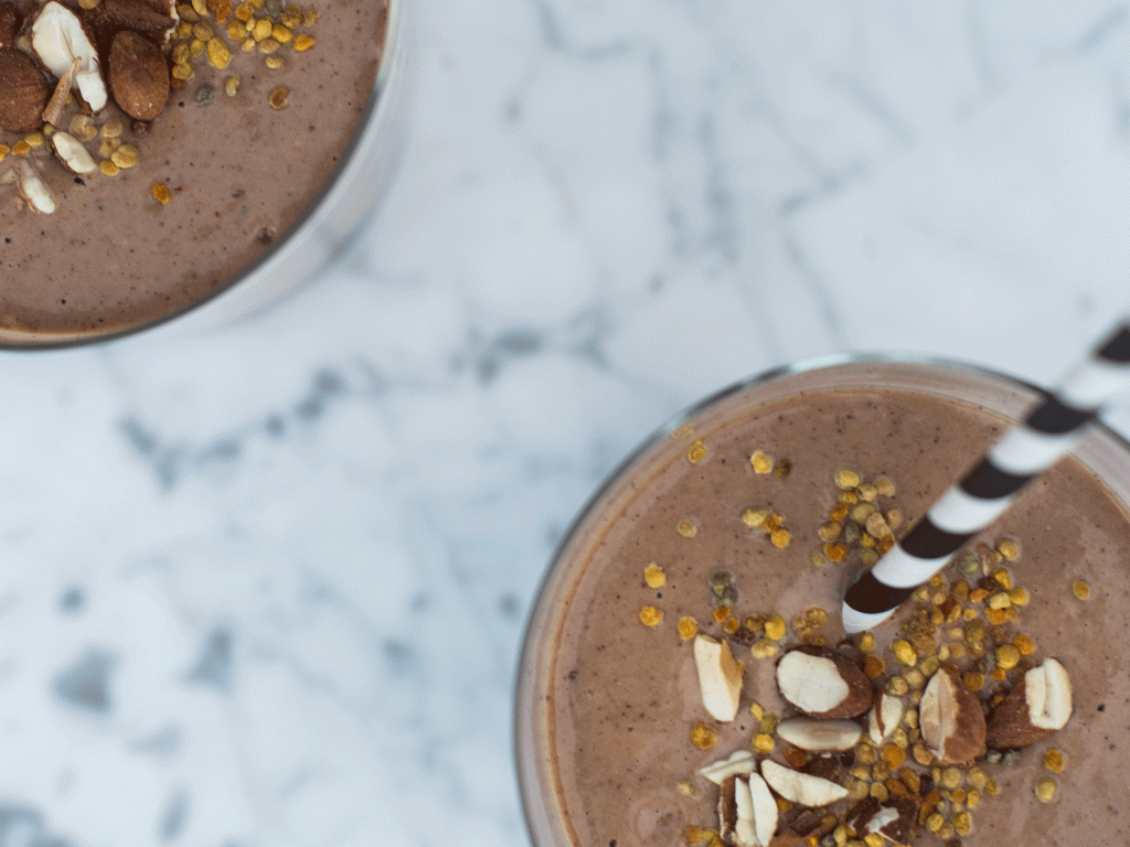 Sjokoladesmoothie med bjørnebær