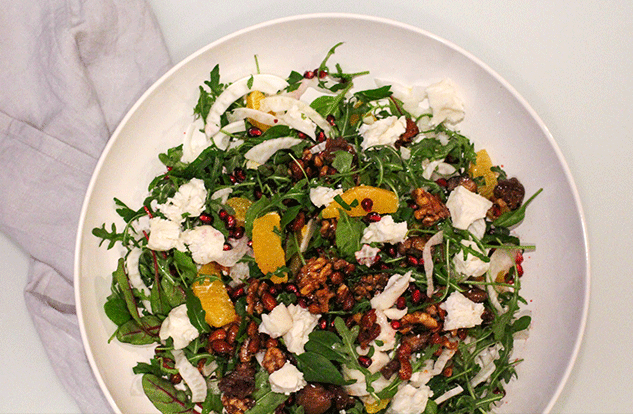 Salat med appelsin, chevre og&nbsp;nøttecrunch